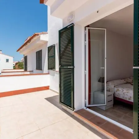 Hébergement de vacances Modern House Close To Beach Punta Grossa